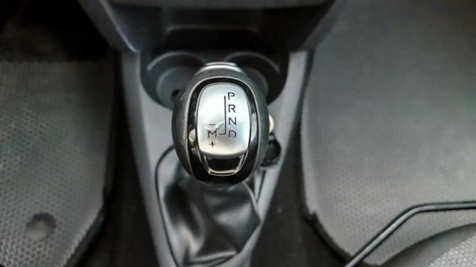 Renault Logan II Рестайлинг с пробегом 2019 года, цена 729 900 рублей, 145991 км, седан, Автокод Объявления