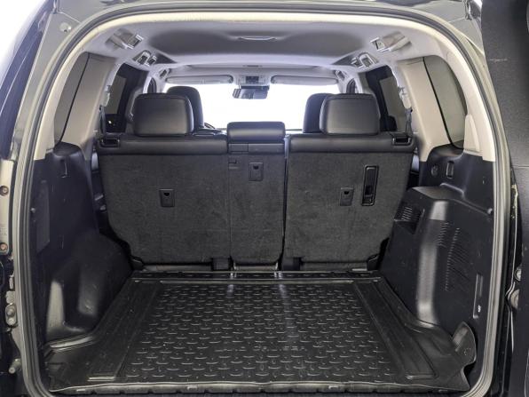 Toyota Land Cruiser Prado 150 Series Рестайлинг 2 с пробегом 2018 года, цена 4 370 000 рублей, 238427 км, внедорожник, Автокод Объявления