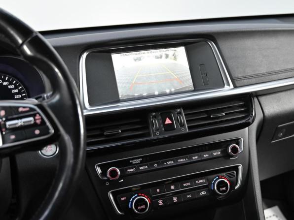 Kia Optima IV Рестайлинг с пробегом 2019 года, цена 1 059 000 рублей, 71189 км, седан, Автокод Объявления