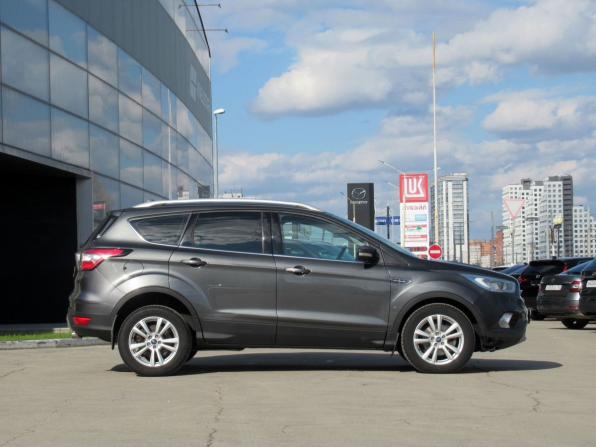 Ford Kuga II Рестайлинг с пробегом 2017 года, цена 1 550 000 рублей, 166370 км, внедорожник, Автокод Объявления