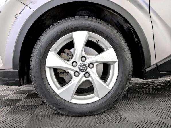 Toyota C-HR I с пробегом 2018 года, цена 1 970 000 рублей, 156834 км, внедорожник, Автокод Объявления
