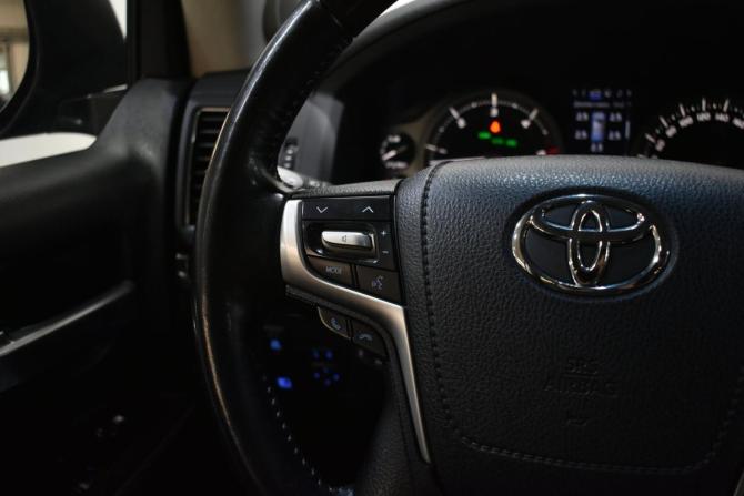 Toyota Land Cruiser 200 Series Рестайлинг 2 с пробегом 2019 года, цена 7 868 000 рублей, 95837 км, внедорожник, Автокод Объявления
