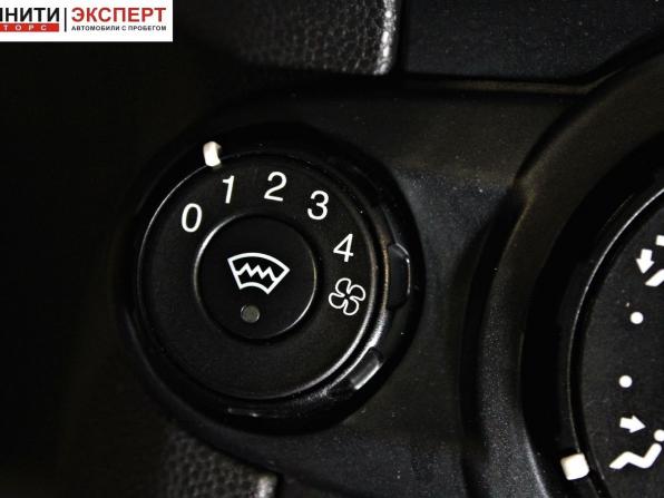 Ford Fiesta Mk6 Рестайлинг с пробегом 2018 года, цена 1 097 000 рублей, 102875 км, хэтчбек, Автокод Объявления