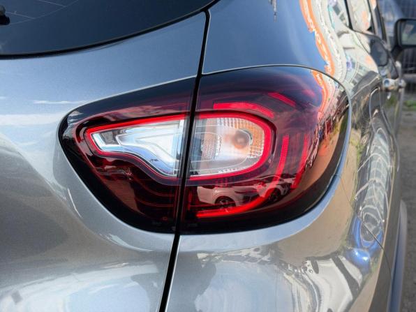 Renault Kaptur I с пробегом 2020 года, цена 1 510 000 рублей, 92000 км, внедорожник, Автокод Объявления