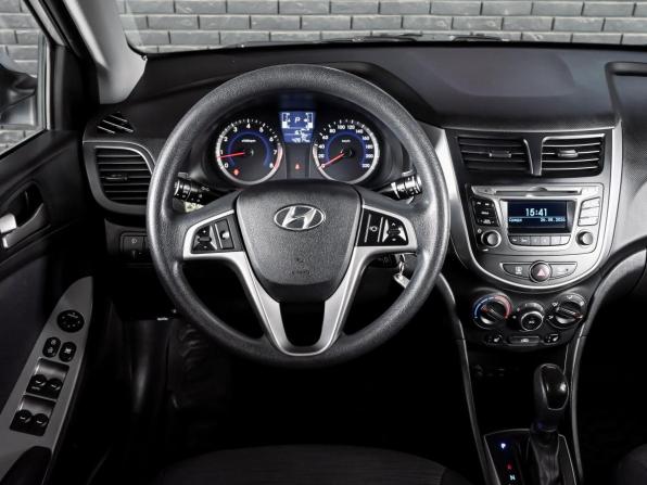 Hyundai Solaris I Рестайлинг с пробегом 2016 года, цена 1 200 000 рублей, 42814 км, седан, Автокод Объявления