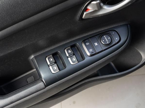 Kia Rio IV Рестайлинг с пробегом 2021 года, цена 1 900 000 рублей, 82663 км, хэтчбек, Автокод Объявления