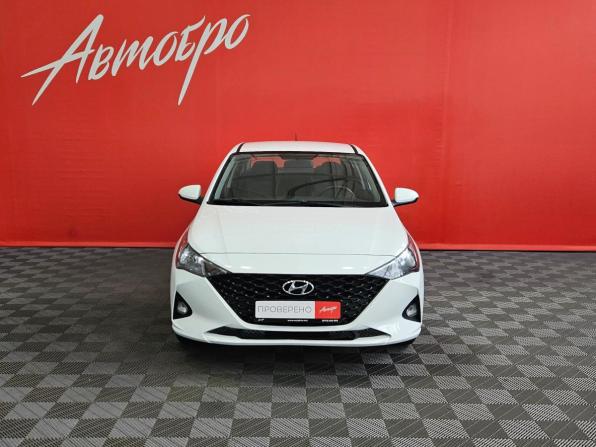 Hyundai Solaris II Рестайлинг с пробегом 2022 года, цена 1 299 000 рублей, 102010 км, седан, Автокод Объявления