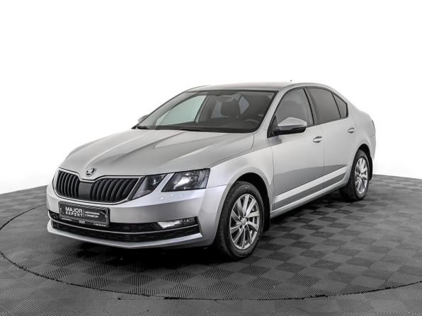 Skoda Octavia III (A7) Рестайлинг с пробегом 2019 года, цена 1 695 000 рублей, 130000 км, лифтбек, Автокод Объявления