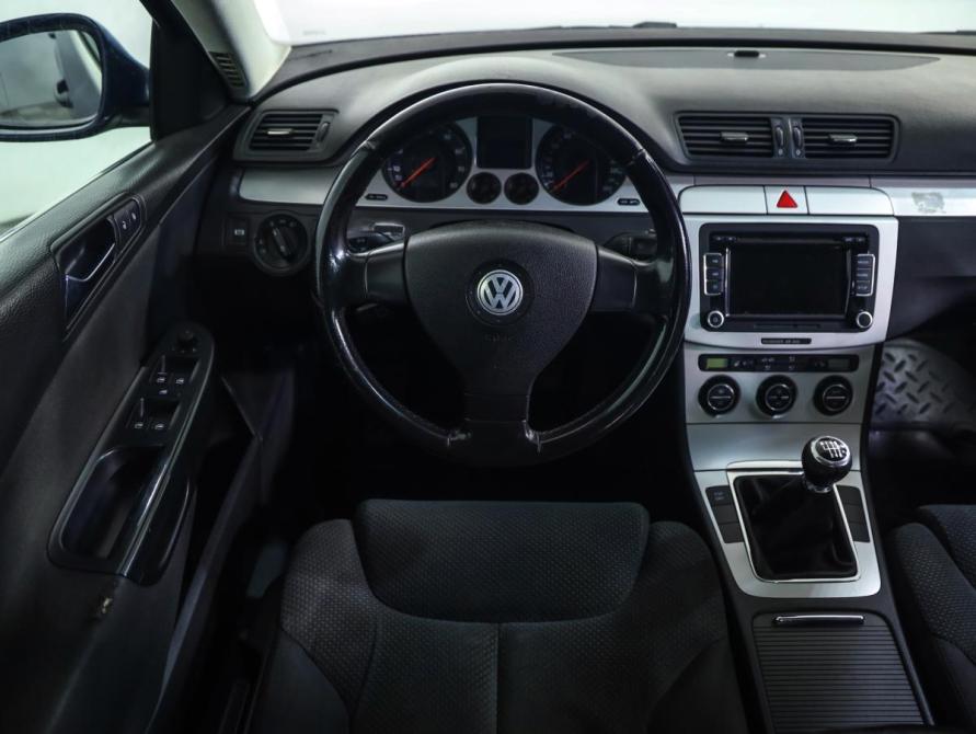 Volkswagen Passat B6 Санкт-Петербург  - изображение 11