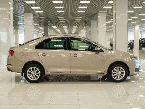 Skoda Rapid II с пробегом 2021 года, цена 1 364 000 рублей, 184276 км, лифтбек, Автокод Объявления