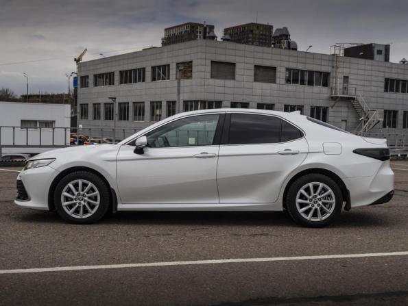 Toyota Camry VIII (XV70) Рестайлинг с пробегом 2021 года, цена 3 190 000 рублей, 56160 км, седан, Автокод Объявления