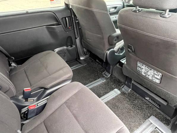 Toyota Esquire I с пробегом 2015 года, цена 1 850 000 рублей, 167697 км, минивэн, Автокод Объявления
