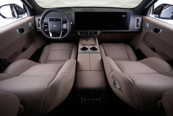 Новый Li Auto (Lixiang) L7 I Рестайлинг 2025 года, цена 10 490 000 рублей, внедорожник, Автокод Объявления