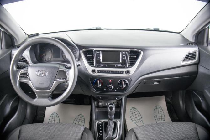 Hyundai Solaris II с пробегом 2018 года, цена 1 429 000 рублей, 175000 км, седан, Автокод Объявления