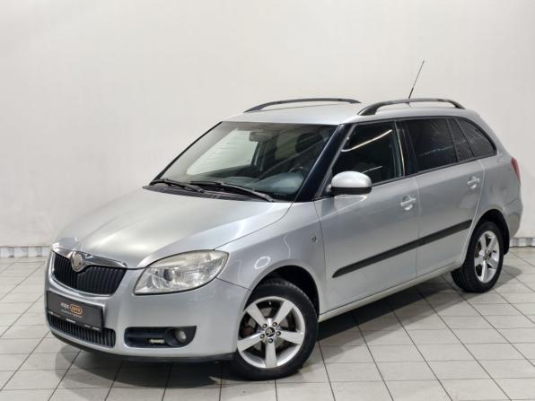 Skoda Fabia II с пробегом 2009 года, цена 422 900 рублей, 251860 км, универсал, Автокод Объявления