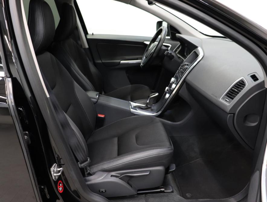Volvo XC60 I Рестайлинг Санкт-Петербург  - изображение 13