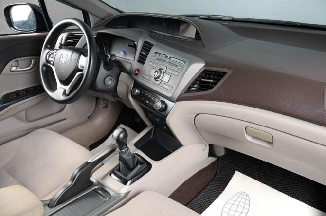 Honda Civic IX с пробегом 2012 года, цена 1 219 000 рублей, 199670 км, седан, Автокод Объявления