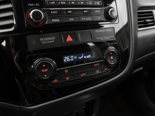 Mitsubishi Outlander III Рестайлинг 2 с пробегом 2017 года, цена 1 890 000 рублей, 142400 км, внедорожник, Автокод Объявления