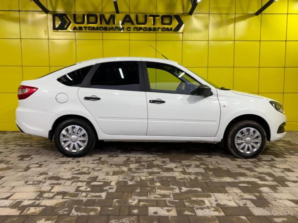 Lada (ВАЗ) Granta I Рестайлинг с пробегом 2021 года, цена 610 000 рублей, 75203 км, хэтчбек, Автокод Объявления