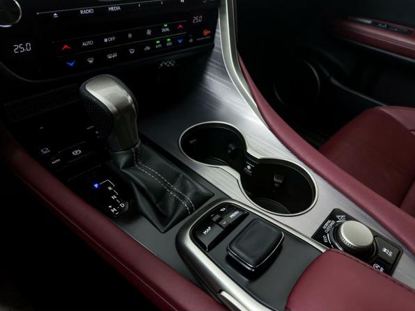 Lexus RX IV Рестайлинг с пробегом 2019 года, цена 4 600 000 рублей, 135130 км, внедорожник, Автокод Объявления