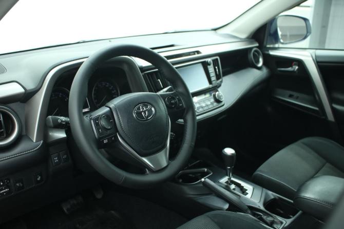 Toyota RAV4 IV (XA40) Рестайлинг с пробегом 2016 года, цена 2 597 000 рублей, 105969 км, внедорожник, Автокод Объявления