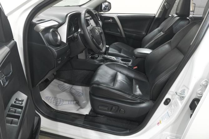 Toyota RAV4 IV (XA40) Рестайлинг с пробегом 2015 года, цена 2 429 000 рублей, 202000 км, внедорожник, Автокод Объявления