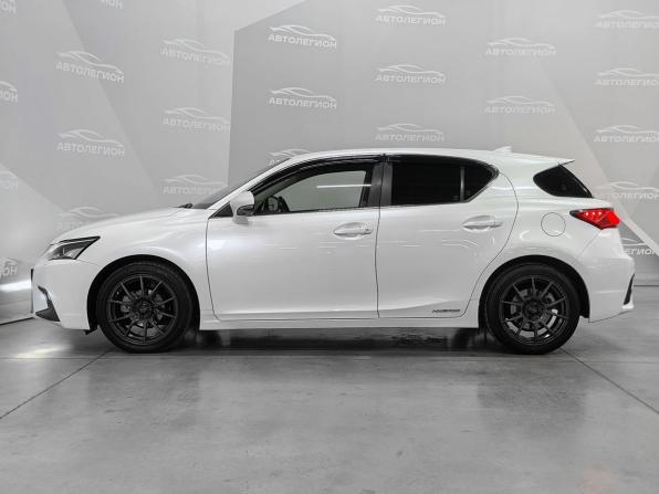 Lexus CT I Рестайлинг 2 с пробегом 2018 года, цена 2 120 000 рублей, 109707 км, хэтчбек, Автокод Объявления