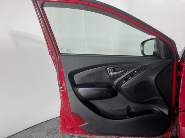 Hyundai ix35 I Рестайлинг с пробегом 2013 года, цена 1 169 000 рублей, 128400 км, внедорожник, Автокод Объявления
