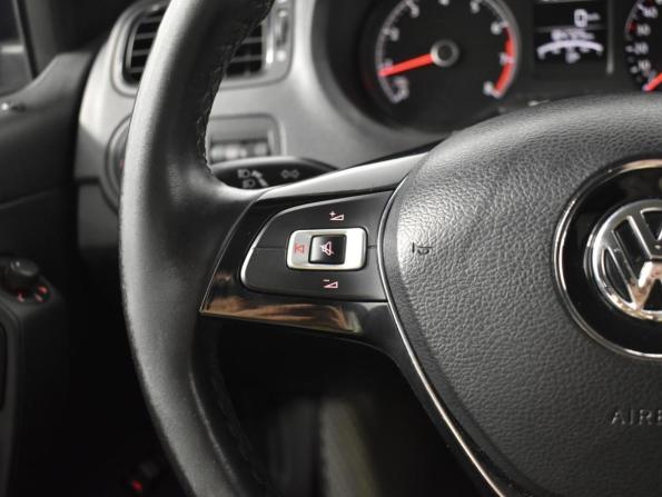 Volkswagen Polo V Рестайлинг с пробегом 2017 года, цена 770 200 рублей, 184725 км, седан, Автокод Объявления