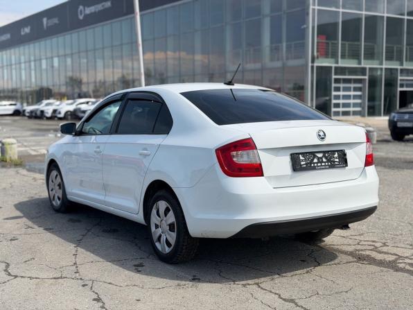 Skoda Rapid I Рестайлинг с пробегом 2017 года, цена 1 012 000 рублей, 135200 км, лифтбек, Автокод Объявления