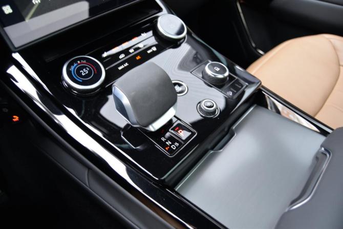 Land Rover Range Rover Sport III с пробегом 2023 года, цена 17 500 000 рублей, 31491 км, внедорожник, Автокод Объявления