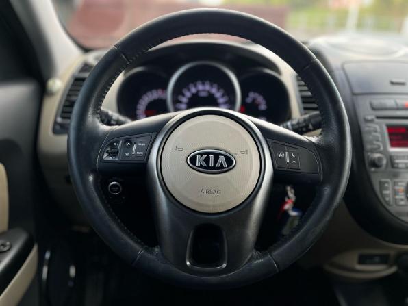 Kia Soul I Рестайлинг с пробегом 2012 года, цена 930 000 рублей, 180464 км, хэтчбек, Автокод Объявления