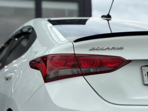 Hyundai Solaris II с пробегом 2018 года, цена 1 392 000 рублей, 125432 км, седан, Автокод Объявления