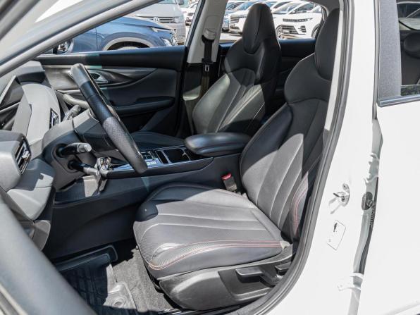 BAIC U5 Plus с пробегом 2023 года, цена 1 290 000 рублей, 45876 км, седан, Автокод Объявления