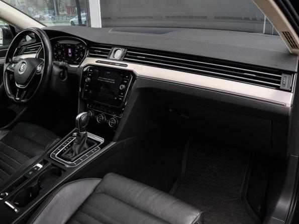 Volkswagen Passat B8 с пробегом 2019 года, цена 2 190 000 рублей, 175961 км, седан, Автокод Объявления
