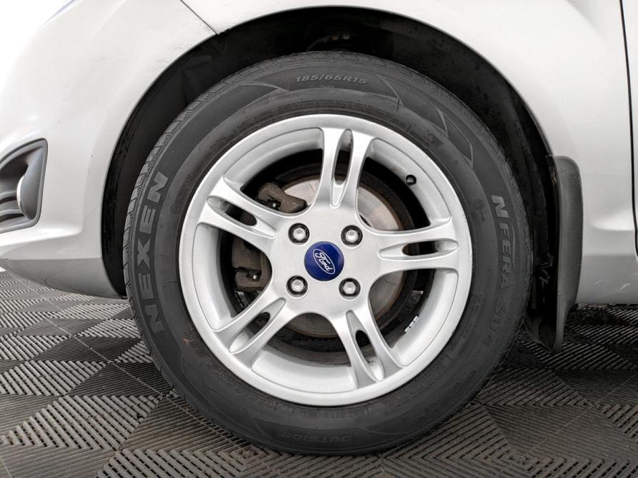 Ford Fiesta Mk6 Рестайлинг Санкт-Петербург  - изображение 18