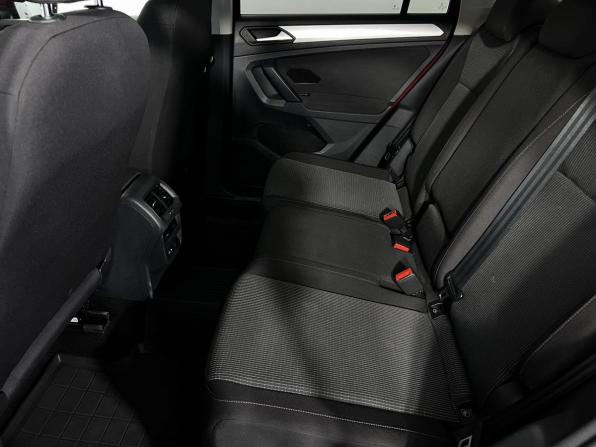 Volkswagen Tiguan II Рестайлинг с пробегом 2021 года, цена 2 350 000 рублей, 109999 км, внедорожник, Автокод Объявления