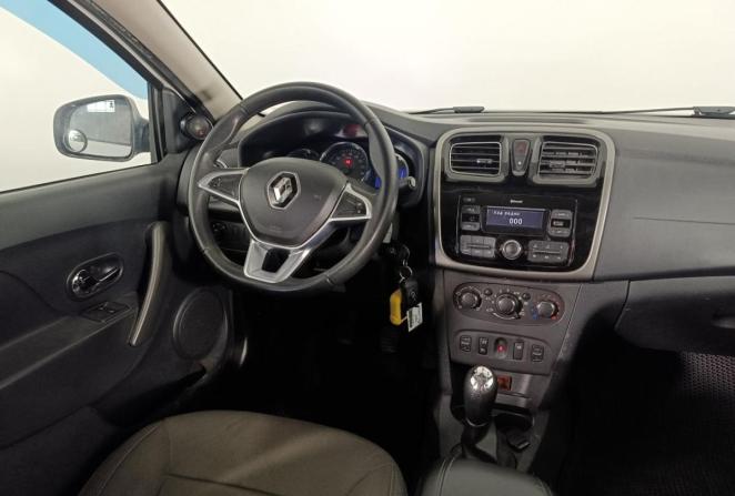Renault Logan II с пробегом 2018 года, цена 820 000 рублей, 113628 км, седан, Автокод Объявления