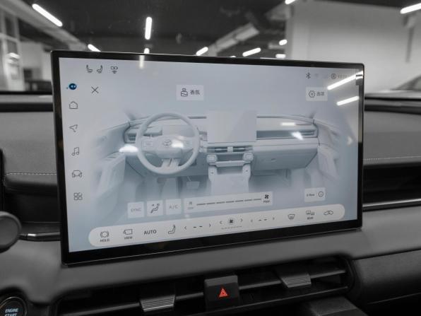 Toyota RAV4 VI (XA60) с пробегом 2026 года, цена 4 200 000 рублей, 15 км, внедорожник, Автокод Объявления