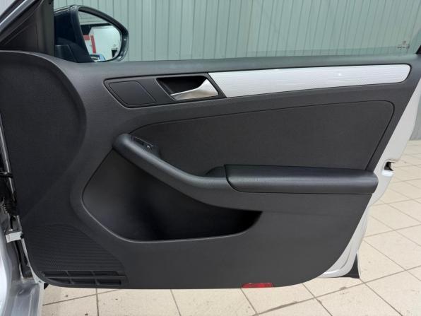 Volkswagen Jetta VI с пробегом 2013 года, цена 1 280 000 рублей, 116349 км, седан, Автокод Объявления