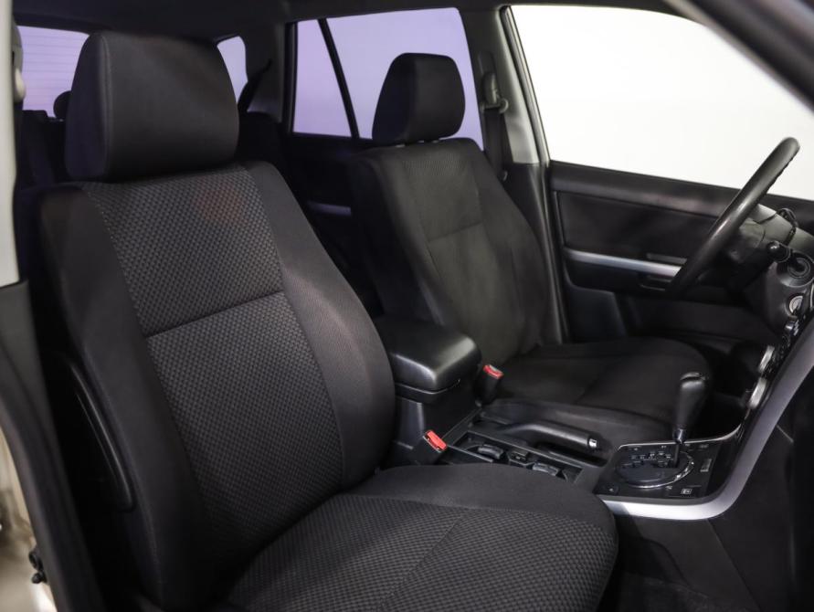 Suzuki Grand Vitara II Рестайлинг Санкт-Петербург  - изображение 19