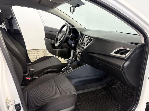 Hyundai Solaris II Рестайлинг с пробегом 2021 года, цена 1 699 000 рублей, 100087 км, седан, Автокод Объявления