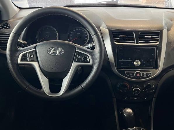 Hyundai Solaris I с пробегом 2012 года, цена 640 000 рублей, 186388 км, седан, Автокод Объявления