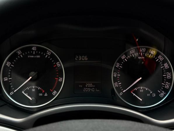 Skoda Octavia II (A5) Рестайлинг с пробегом 2012 года, цена 819 000 рублей, 209245 км, лифтбек, Автокод Объявления