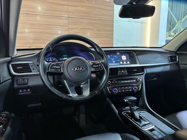 Kia Optima IV Рестайлинг с пробегом 2018 года, цена 1 949 000 рублей, 165533 км, седан, Автокод Объявления