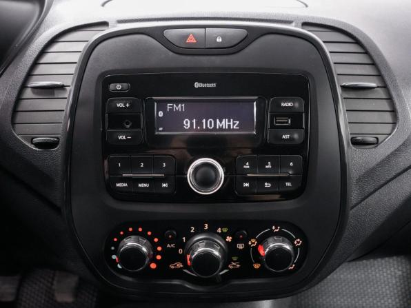 Renault Kaptur I с пробегом 2017 года, цена 1 277 000 рублей, 123600 км, внедорожник, Автокод Объявления