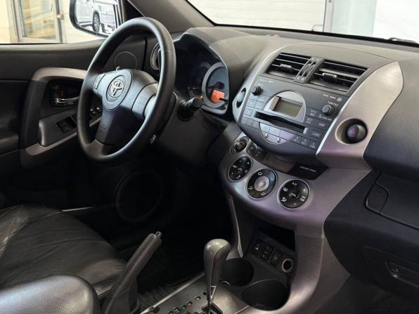 Toyota RAV4 III (XA30) с пробегом 2008 года, цена 1 099 900 рублей, 190000 км, внедорожник, Автокод Объявления