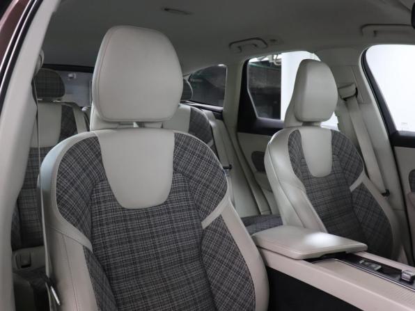 Volvo XC60 II с пробегом 2018 года, цена 3 444 000 рублей, 91360 км, внедорожник, Автокод Объявления