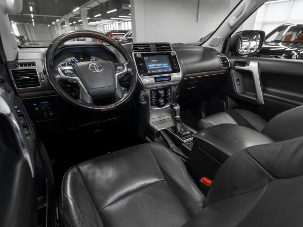Toyota Land Cruiser Prado 150 Series Рестайлинг 2 с пробегом 2018 года, цена 4 850 000 рублей, 207932 км, внедорожник, Автокод Объявления