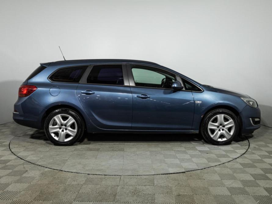 Opel Astra J Рестайлинг Санкт-Петербург  - изображение 4